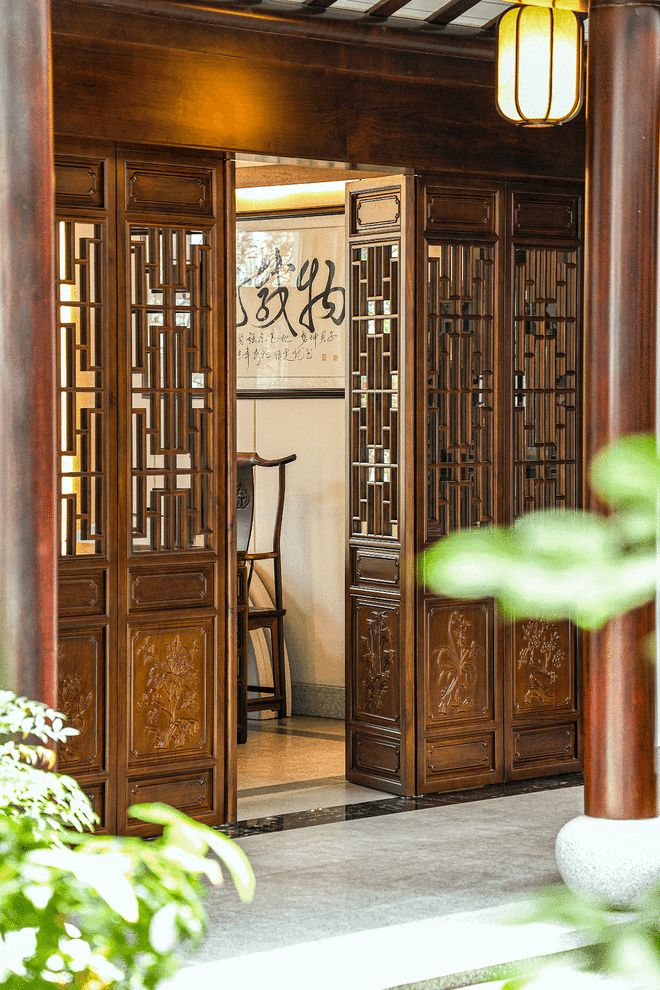 kaiyun入口：屋主案例专访：游走艺术间！他把画廊装进360㎡的家(图6)