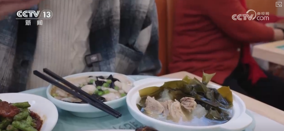 “更新”保障带来“更新”生活翻看2025年电商数据感知银发经济“活力(图8)