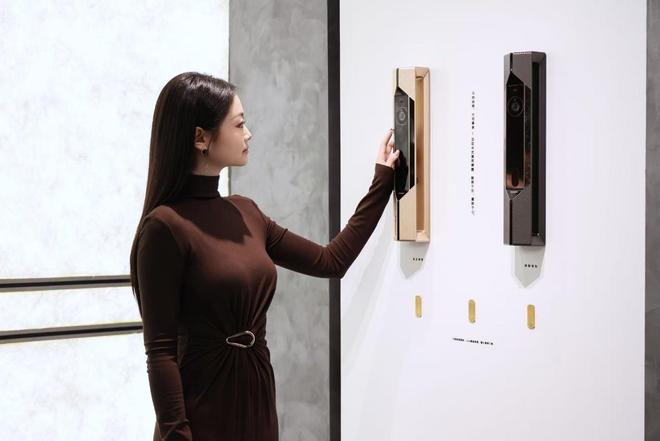 从市场之巅到设计新篇：华为智能门锁X1掀起高端市场的“美学竞赛”(图5)