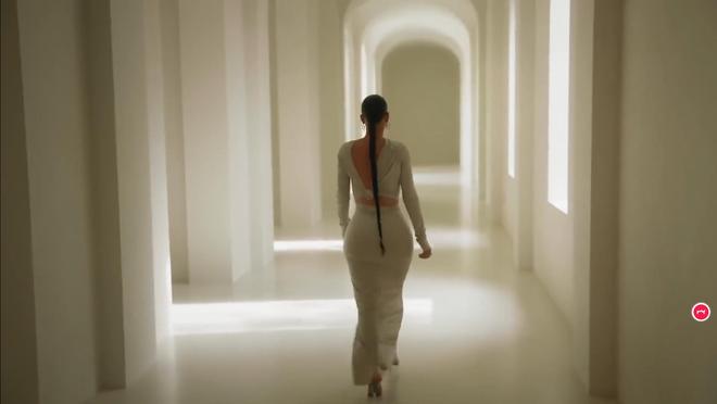 kaiyun网站：30岁上亿身家女星晒新别墅！卧室改成“丫鬟房”网友：没苦硬吃(图4)