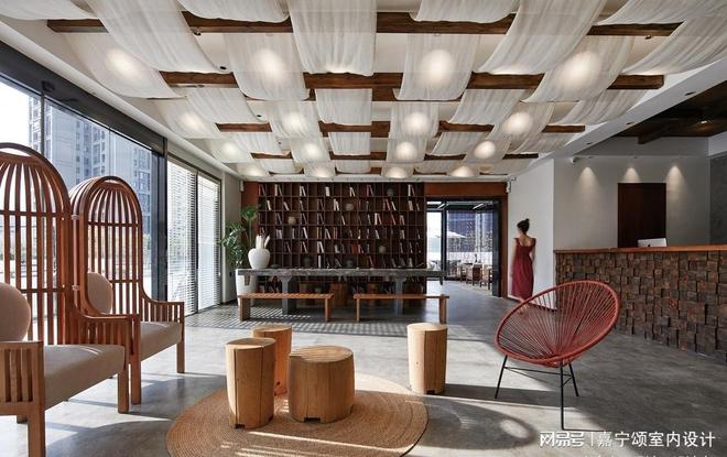 【伍一艾酒店软装】大庆酒店软装：陶瓷摆件的质感营造之道(图2)