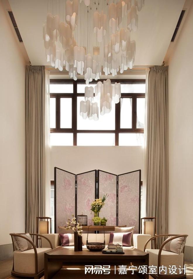 【伍一艾酒店软装】毕节酒店软装：双扇木屏何以撑起空间质感？