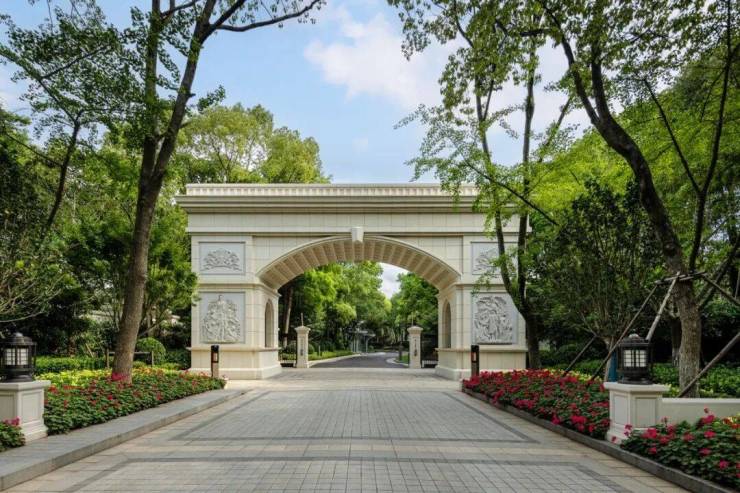 kaiyun网站：上海浦东绿宝园翡梵(网站)营销中心-绿宝园翡梵销售中心(售楼处)-售楼处电话-电话地址-价格-户型-小区环境-楼盘详情-交房时间-周边配套(图7)