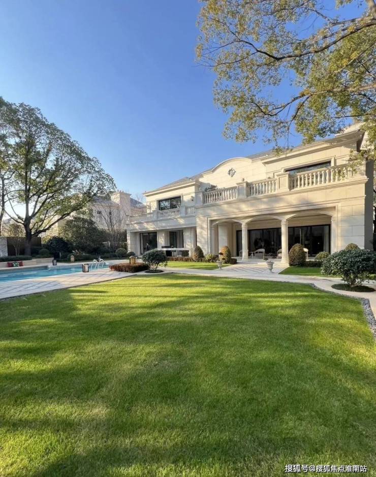 绿宝园翡梵售楼处最新发布(首页网站)绿宝园翡梵销售中心可详聊楼盘详情价格地址清晰告知配套成熟前台电话(图13)