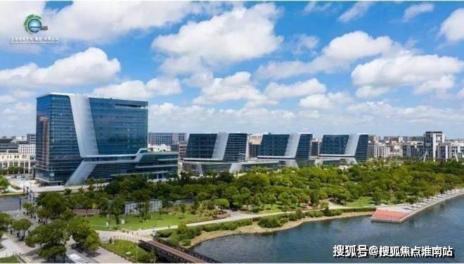 上海临港港城云湖(认证售楼处)-港城云湖销售中心-环境-户型-价格-地址-楼盘详情-配套-电话(图3)