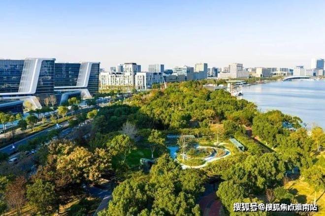 上海临港港城云湖(认证售楼处)-港城云湖销售中心-环境-户型-价格-地址-楼盘详情-配套-电话(图9)