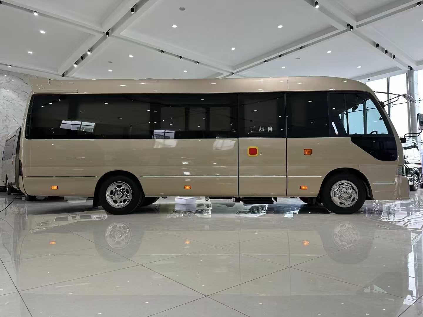 全新一代进口考斯特中东版配置动力介绍(图2)