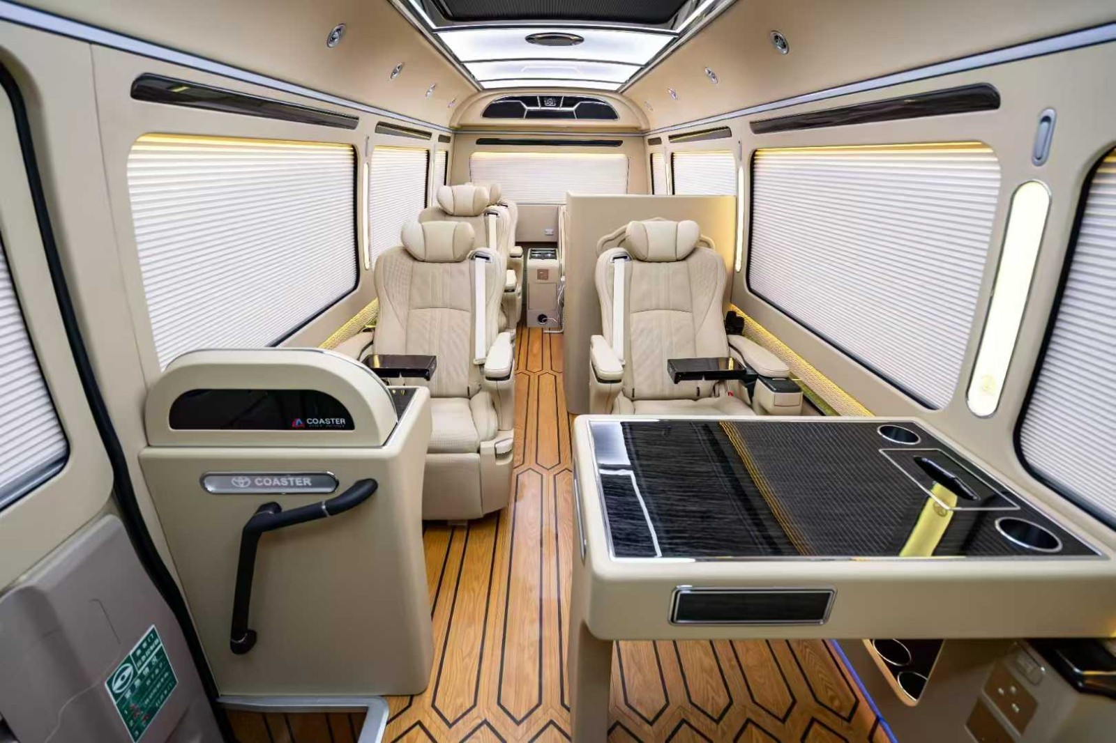 全新一代进口考斯特中东版配置动力介绍(图5)