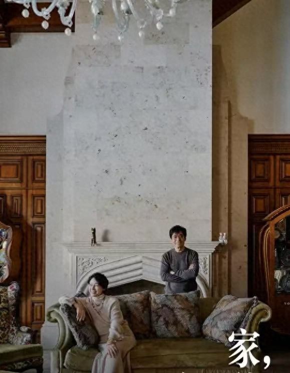 太豪华了！范明南京别墅上了杂志光院子就1000平里面奢华无比(图2)